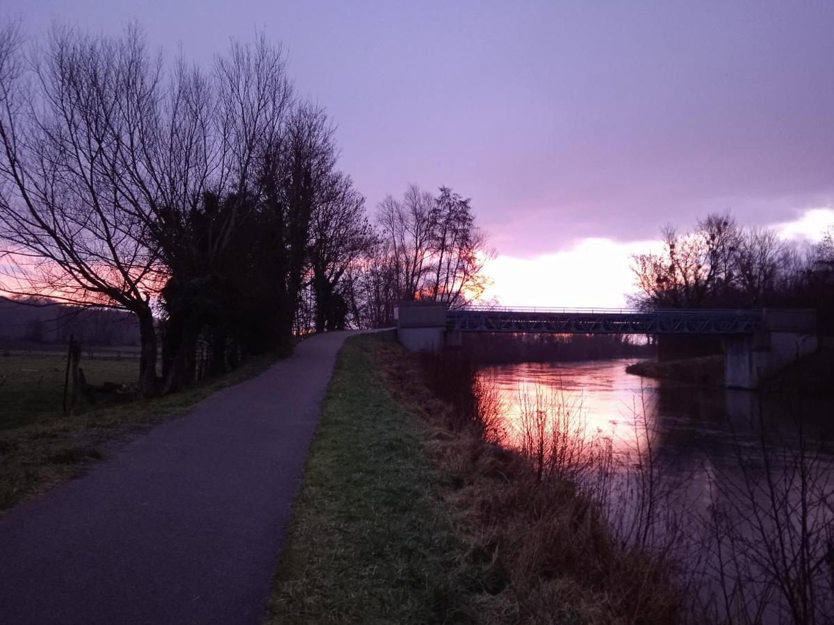 Aux 10 Ponts - Gite Aux Abords Du Fleuve La Somme - La Mer A 30 Min - La Nuit Pour 6 Voyageurs Ngoại thất bức ảnh
