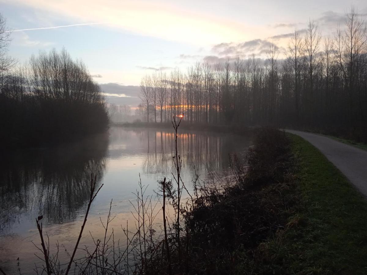 Aux 10 Ponts - Gite Aux Abords Du Fleuve La Somme - La Mer A 30 Min - La Nuit Pour 6 Voyageurs Ngoại thất bức ảnh