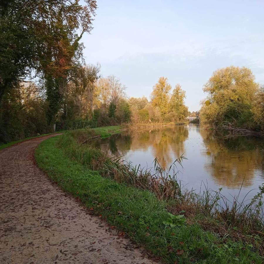 Aux 10 Ponts - Gite Aux Abords Du Fleuve La Somme - La Mer A 30 Min - La Nuit Pour 6 Voyageurs Ngoại thất bức ảnh