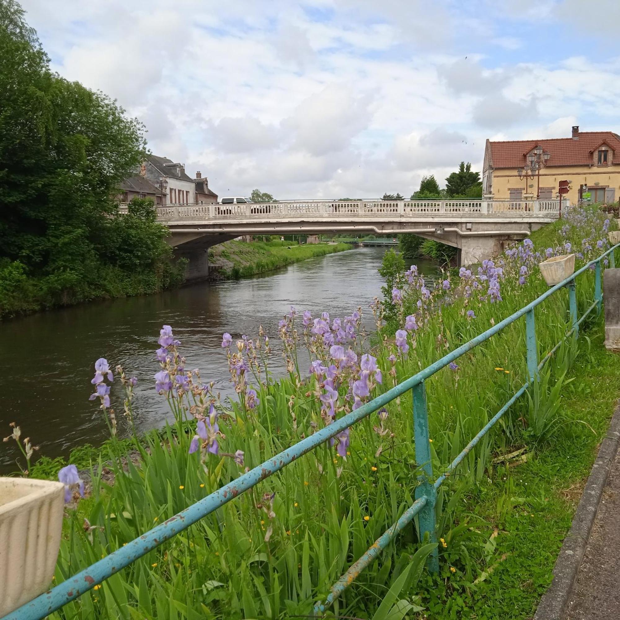 Aux 10 Ponts - Gite Aux Abords Du Fleuve La Somme - La Mer A 30 Min - La Nuit Pour 6 Voyageurs Ngoại thất bức ảnh