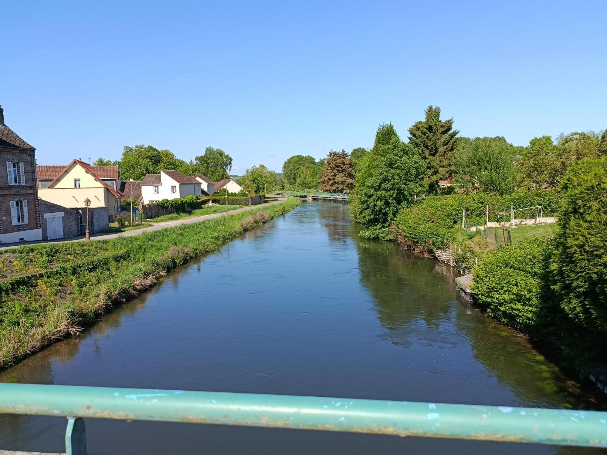 Aux 10 Ponts - Gite Aux Abords Du Fleuve La Somme - La Mer A 30 Min - La Nuit Pour 6 Voyageurs Ngoại thất bức ảnh